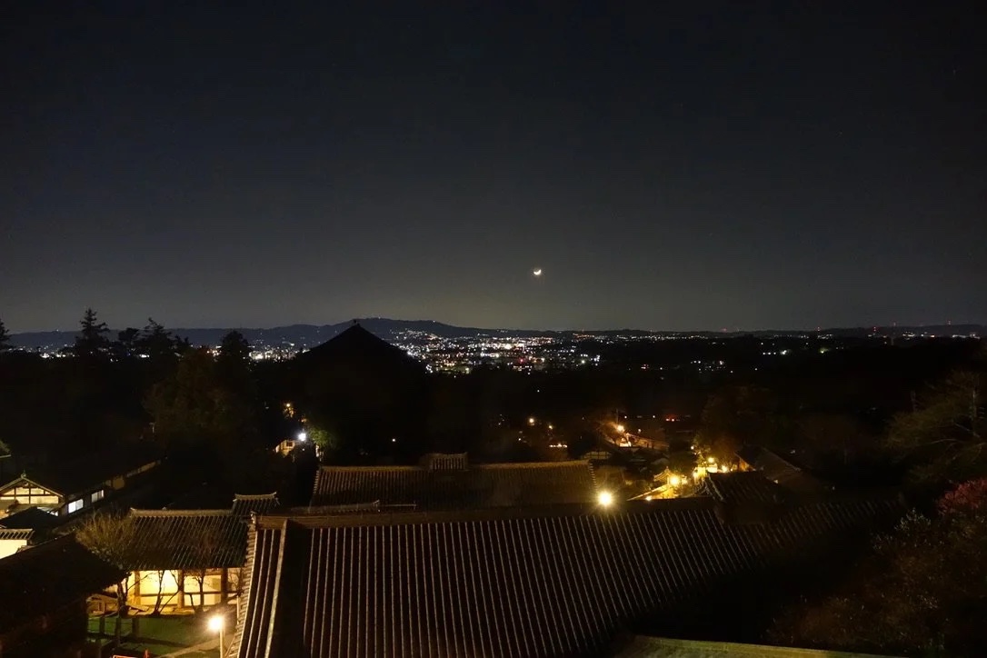 Night view over Nara from the Nigatsudō.