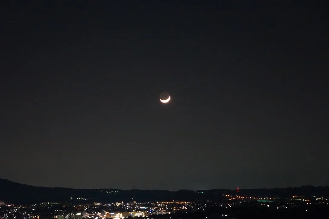 Crescent moon over the Nara plain.